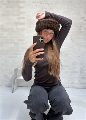 Tyra hat Dark Leo Boii Studios 